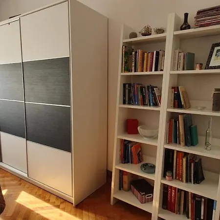 Of Music - In The Center Of Apartamento *
