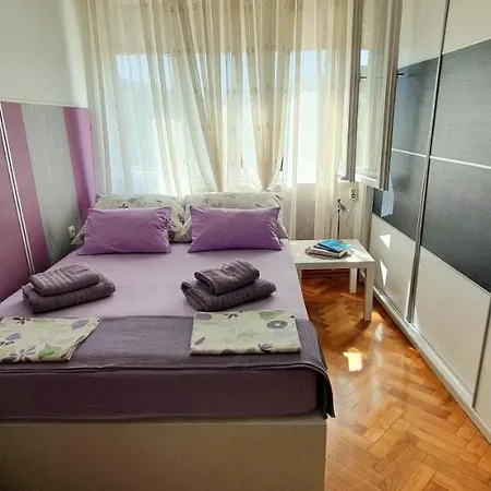 Of Music - In The Center Of Apartment Split