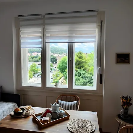 Of Music - In The Center Of Apartment *